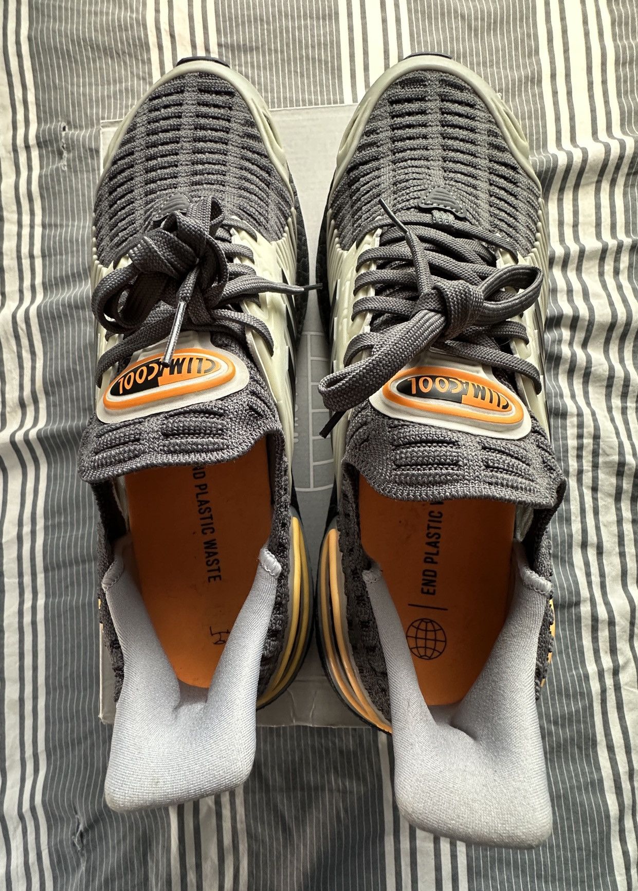 Adidas Adidas Ultraboosts Size US 11 / EU 44 - 5 Thumbnail
