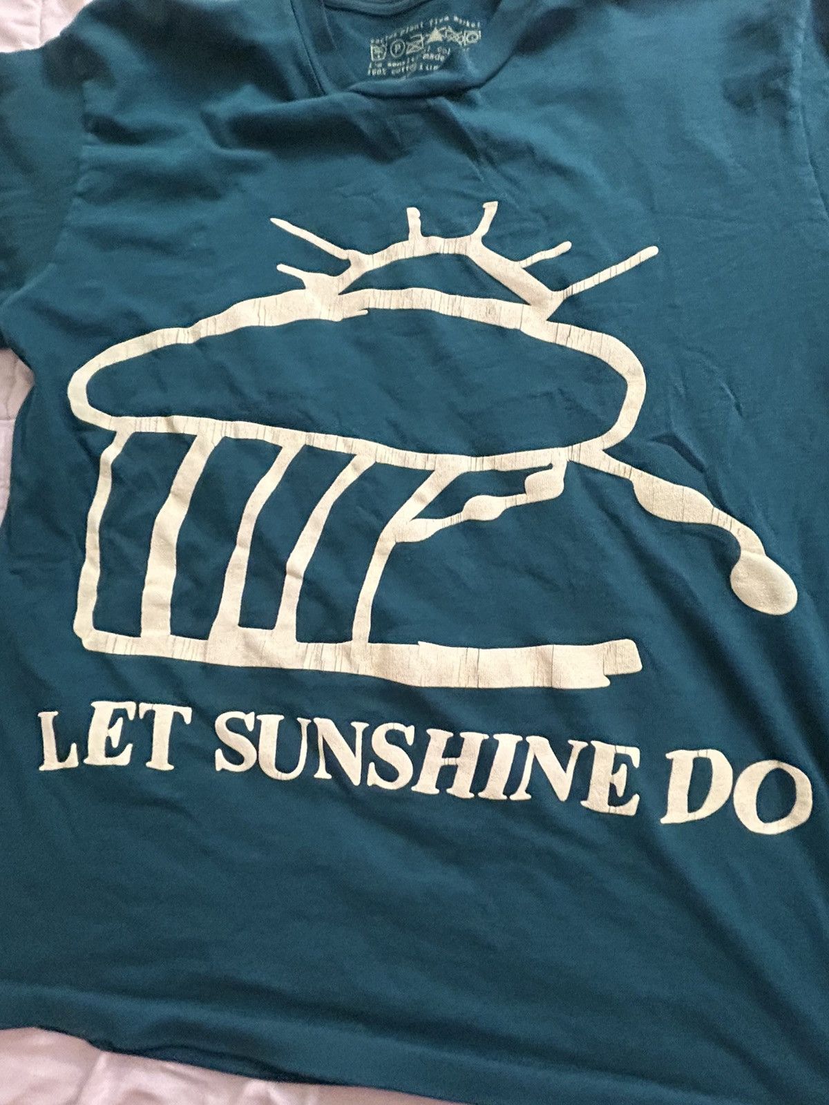 Cactus Plant Flea Market Cactus Plant Flea Market Let Sunshine Do Tee Size US M / EU 48-50 / 2 - 3 Thumbnail