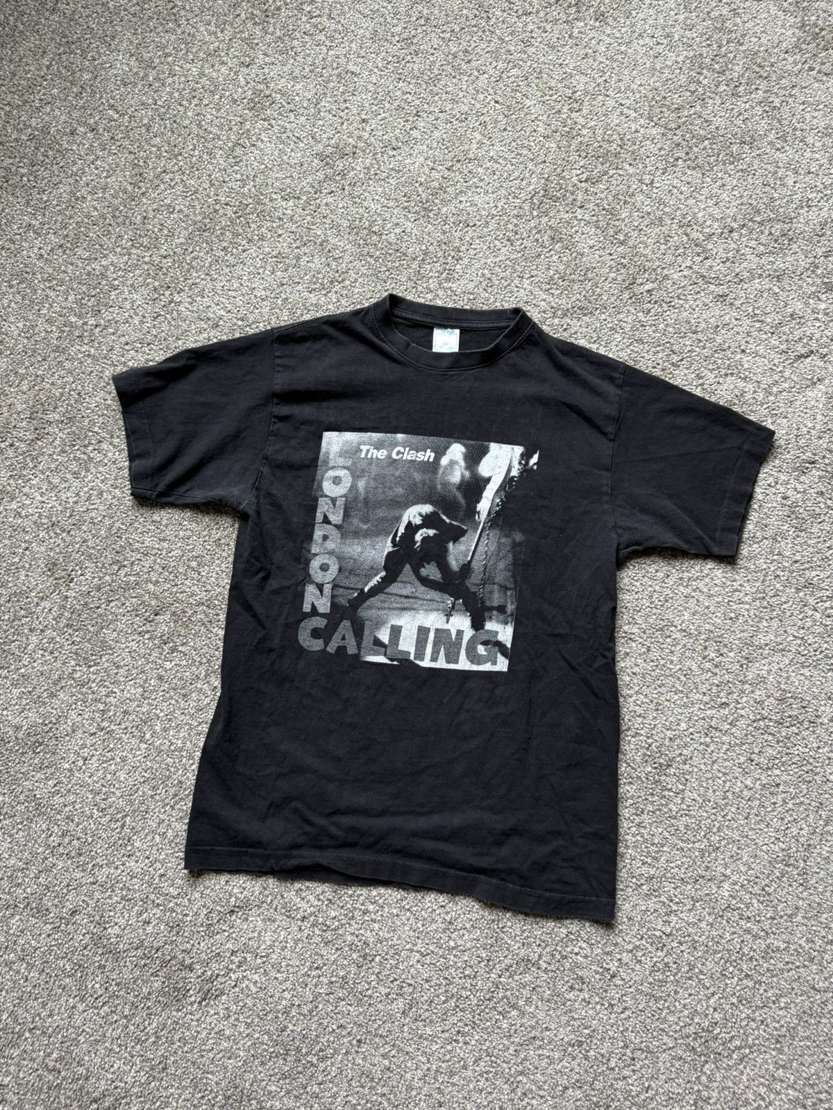 Band Tees The Clash London Calling T-Shirt Black Heavy 190 Fan Shirt Size US M / EU 48-50 / 2 - 1 Thumbnail