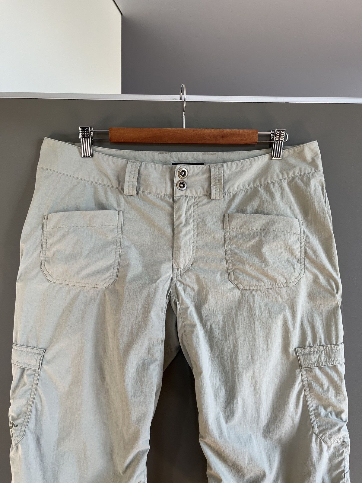 Arc'teryx Arcteryx Light Outdoor Cargo Shorts Size 34" / US 12 / IT 48 - 2 Thumbnail