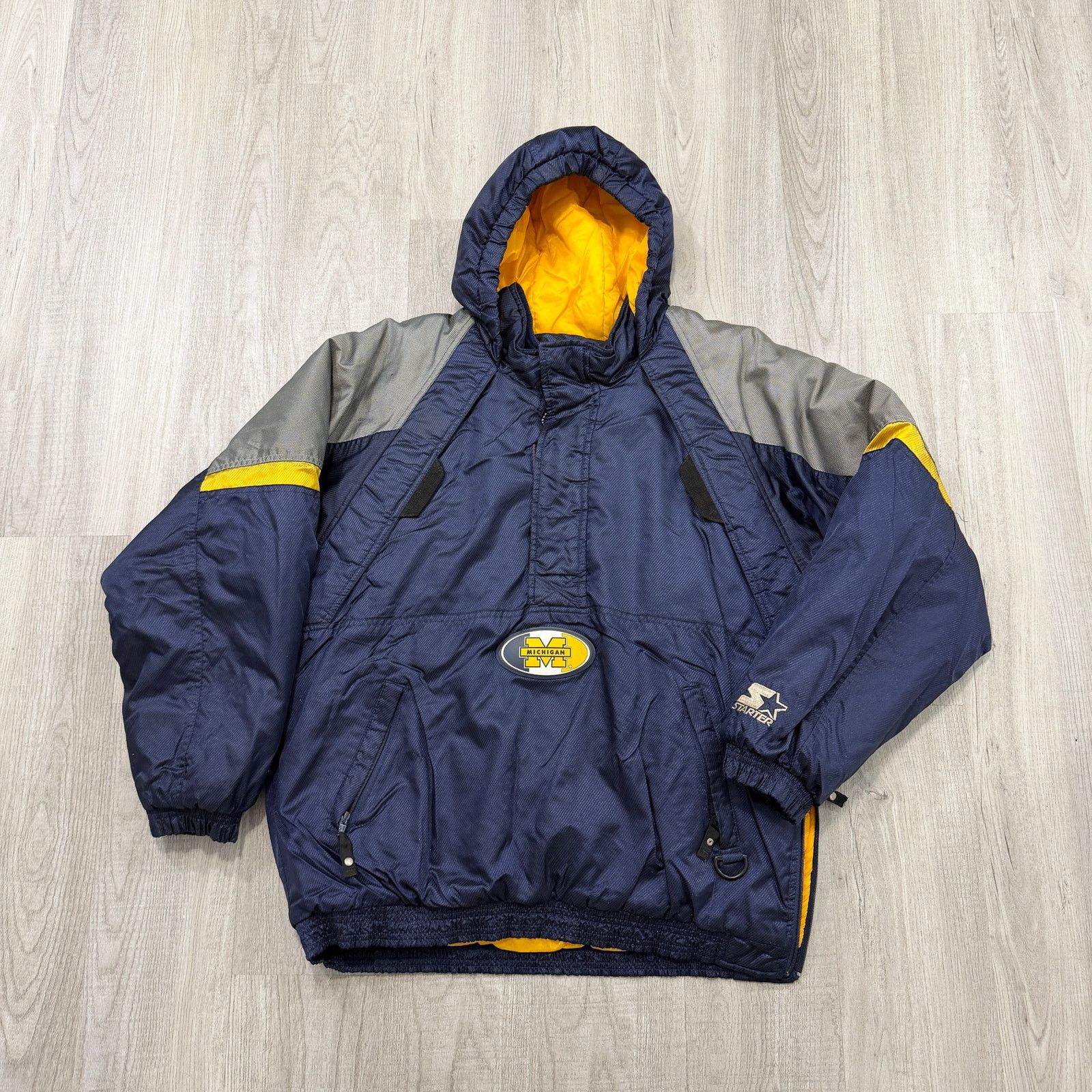 Vintage Vintage Starter Michigan Wolverines Jacket XL Blue Yellow Size US XL / EU 56 / 4 - 1 Thumbnail