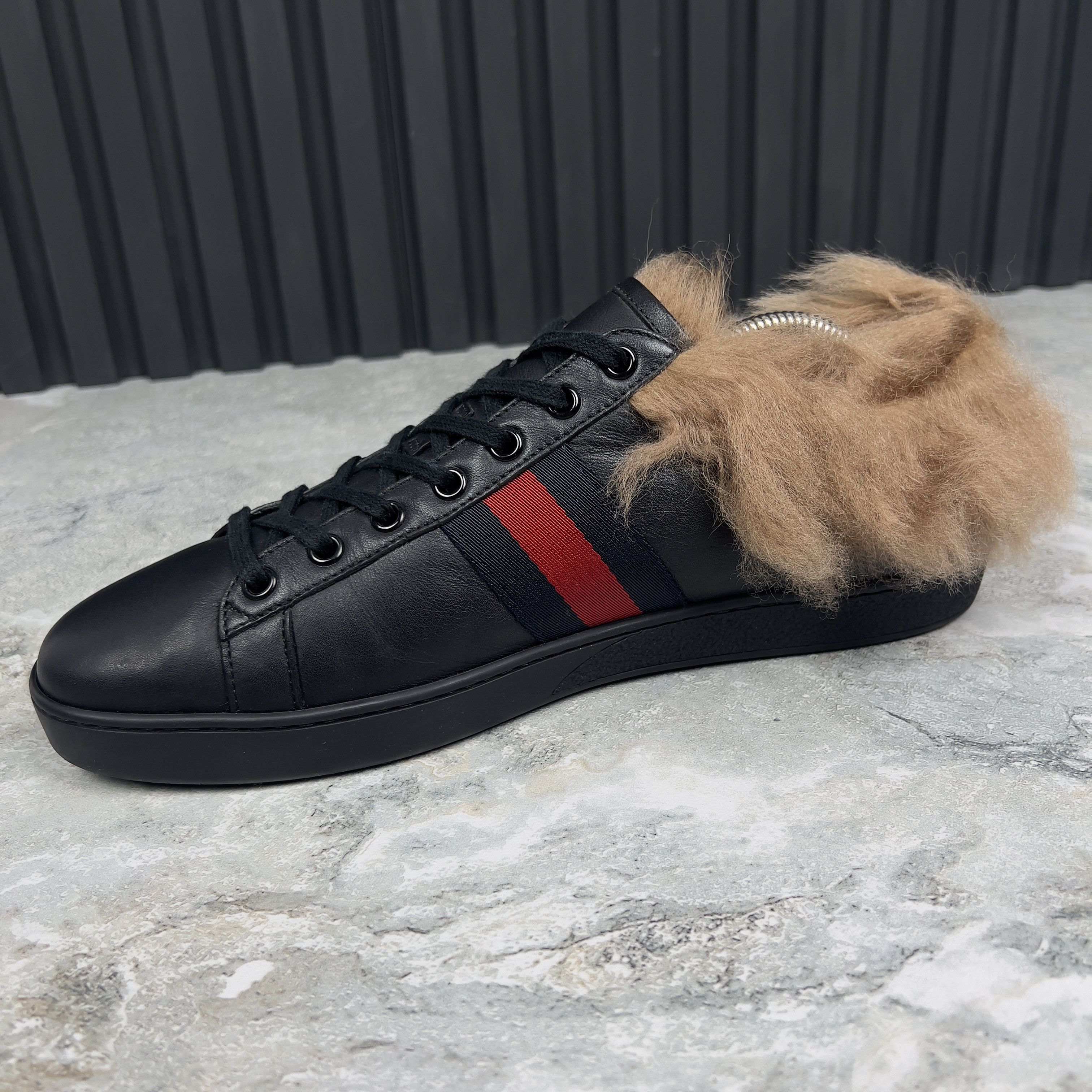 Gucci Ace Web Sneaker Bee Embroidered Fur Leather Size US 10.5 / IT 40.5 - 6 Thumbnail