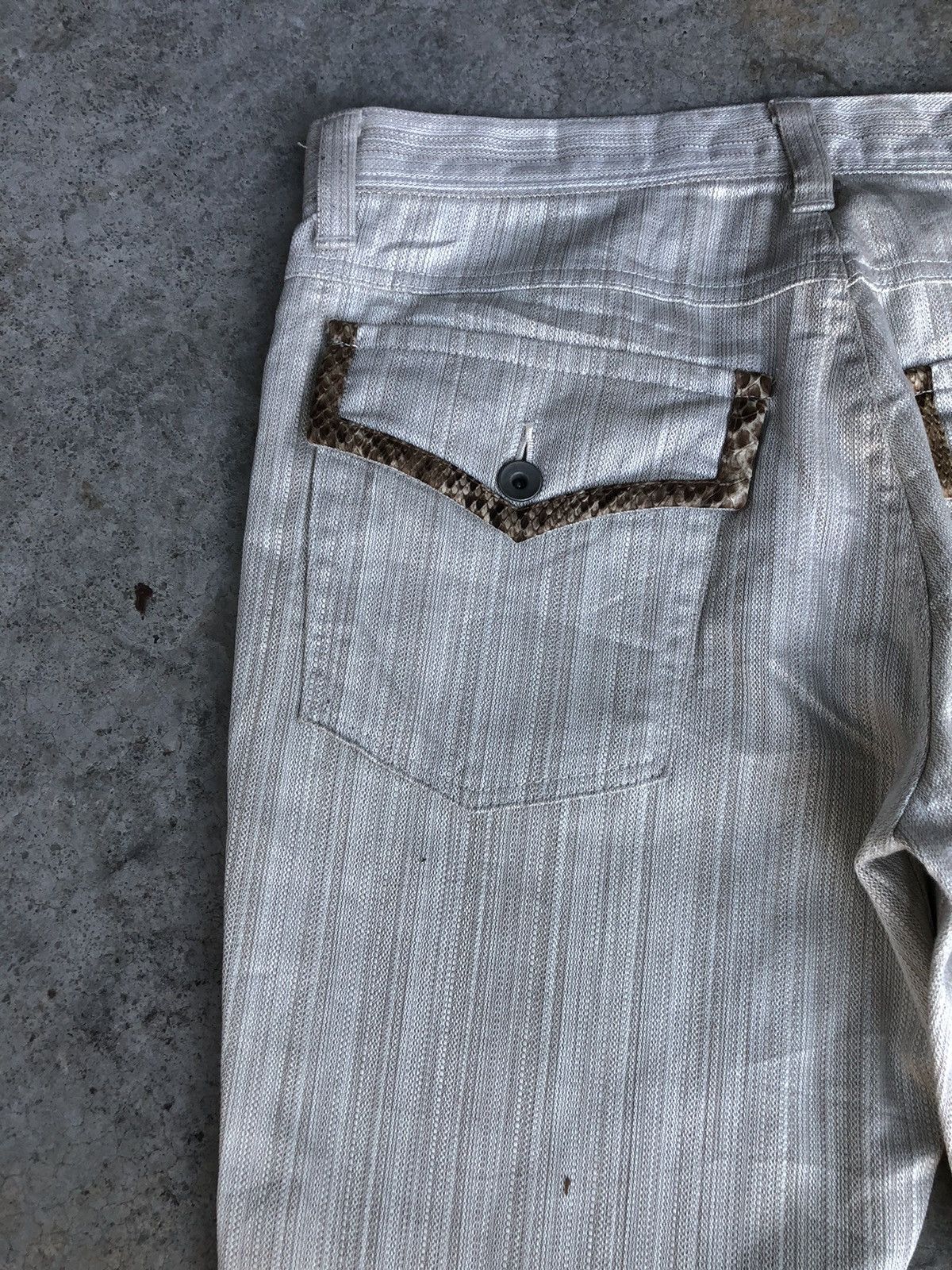 If Six Was Nine Japanese Takaio Flared Jeans Snake Skin Distressed Jeans Size US 33 - 11 Thumbnail