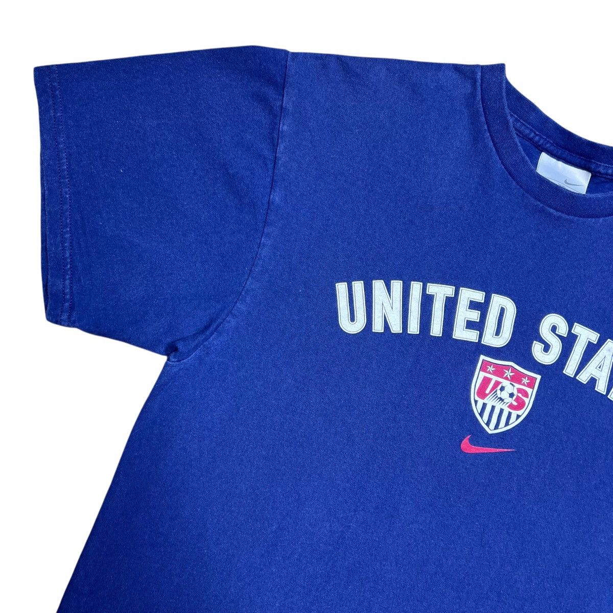 Nike Vintage 2000s Nike Swoosh United States Soccer Team T-Shirt Size US XS / EU 42 / 0 - 5 Thumbnail
