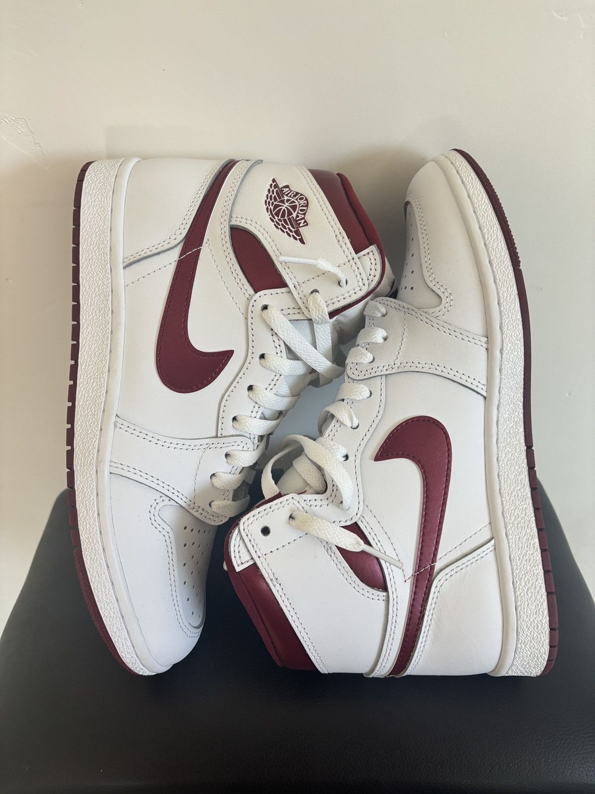 Other Jordan 1 High 85 Metallic Burgundy Size US 9 / EU 42 - 2 Thumbnail