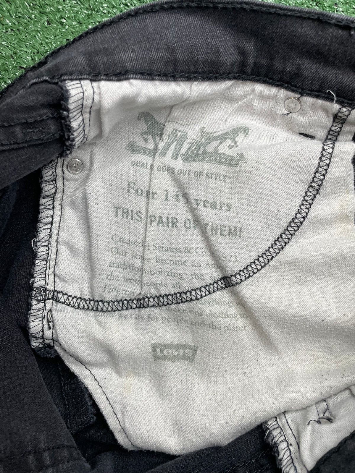 Levi's × Vintage Vintage 2000s levi 541 black jeans Size US 33 - 3 Thumbnail