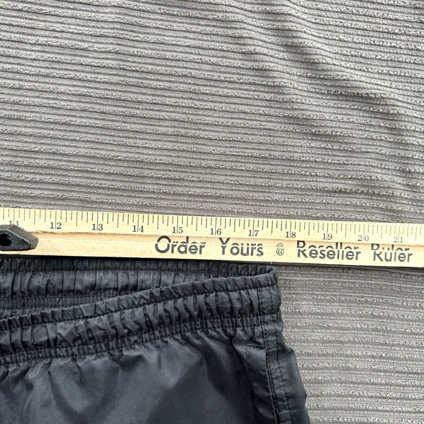 Nike Vintage Nike Track Pants Men M Black Nylon 90s Y2K Streetwear Pants Mens Track Pants 90s Nike Black Nylon Athletic Pockets Elastic Waist Inseam 31 in Size US 31 - 7 Thumbnail