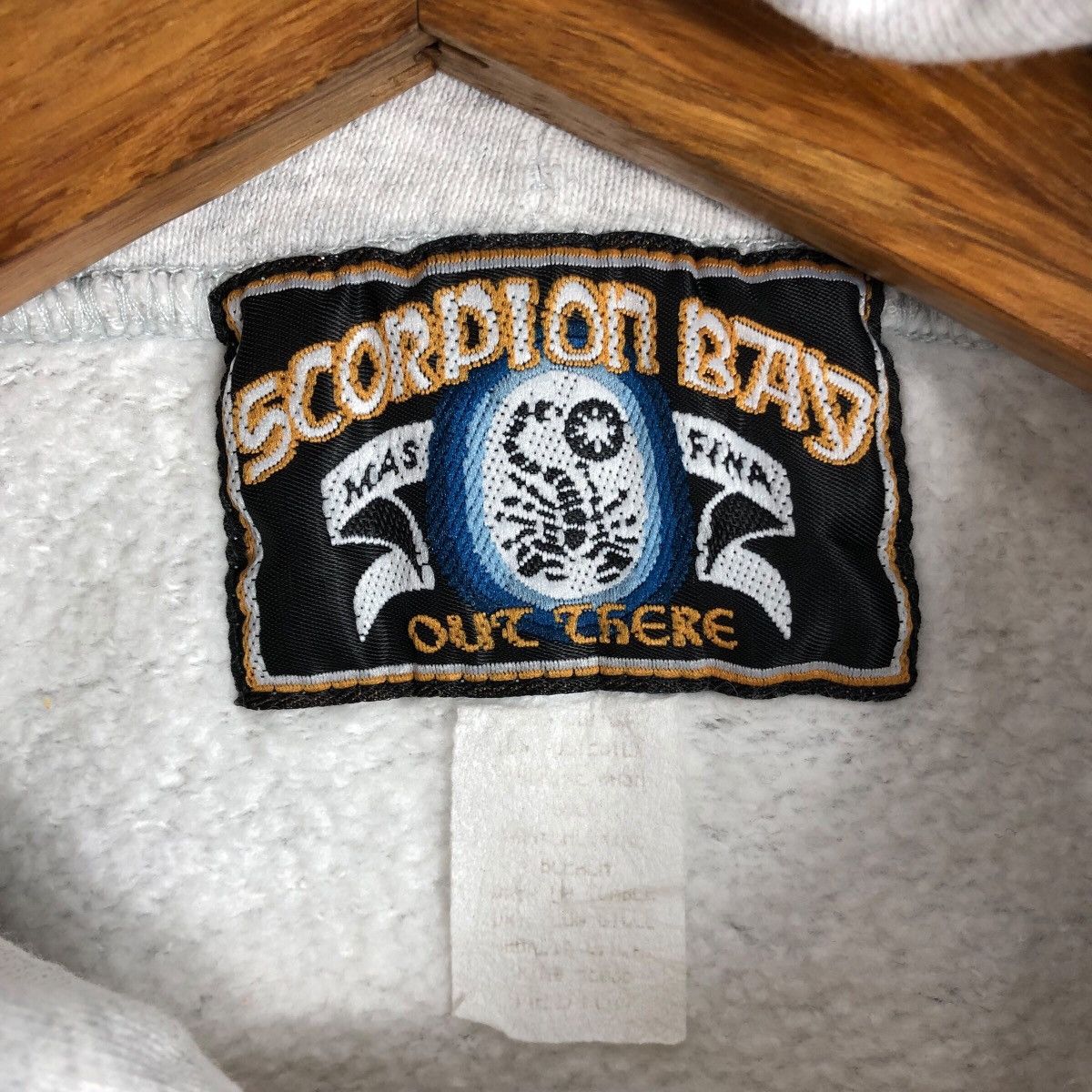 Vintage Vintage 90s SCORPION BAY Mas Fina Surfing Skateboard Hoodie Size US M / EU 48-50 / 2 - 7 Thumbnail