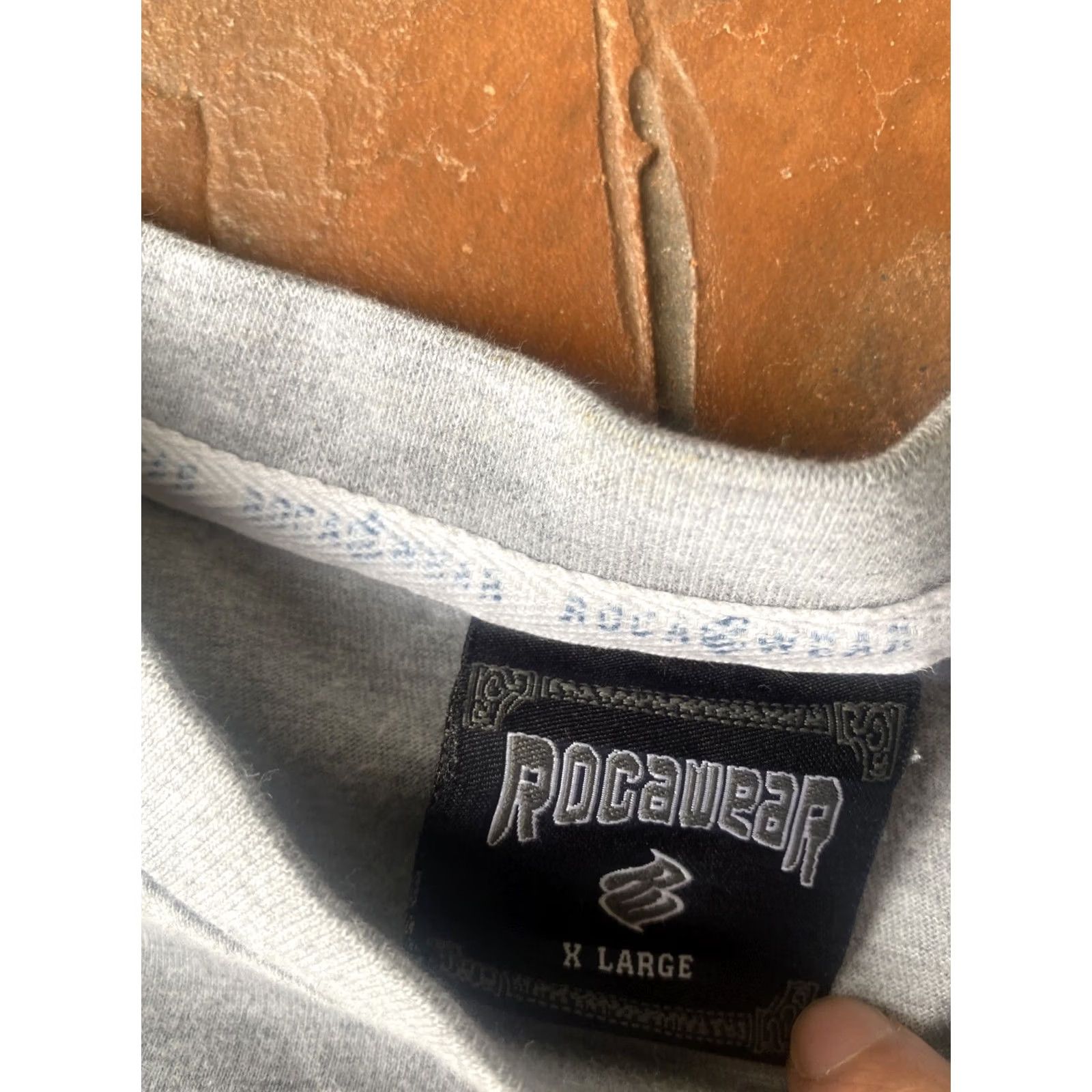 Rocawear VINTAGE Rocawear Graphic Spellout Long Sleeve Shirt XL Gray Blue Men Mens Shirt Year 2000s 90s Halloween? Size US XL / EU 56 / 4 - 2 Thumbnail