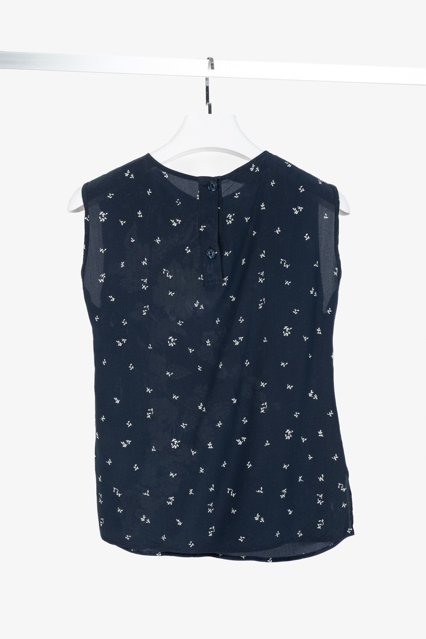 Max Mara Max Mara Navy Floral Silk Sleeveless Blouse Size M / US 6-8 / IT 42-44 - 2 Thumbnail