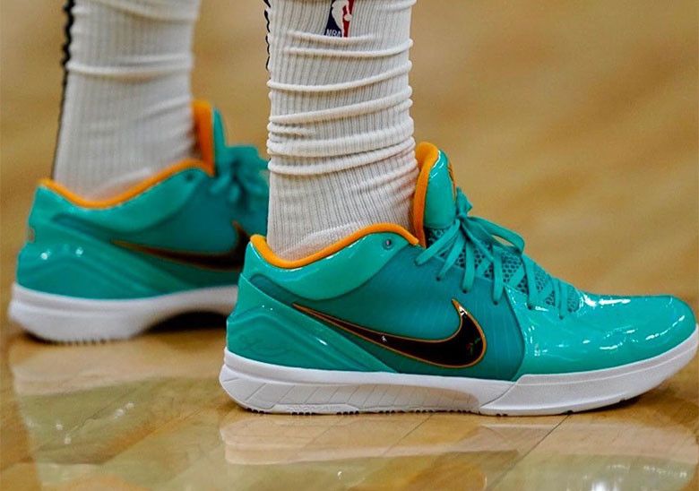 Nike Nike Undefeated x Kobe 4 Protro Hyper Jade San Antonio Spurs Size US 13 / EU 46 - 2 Thumbnail