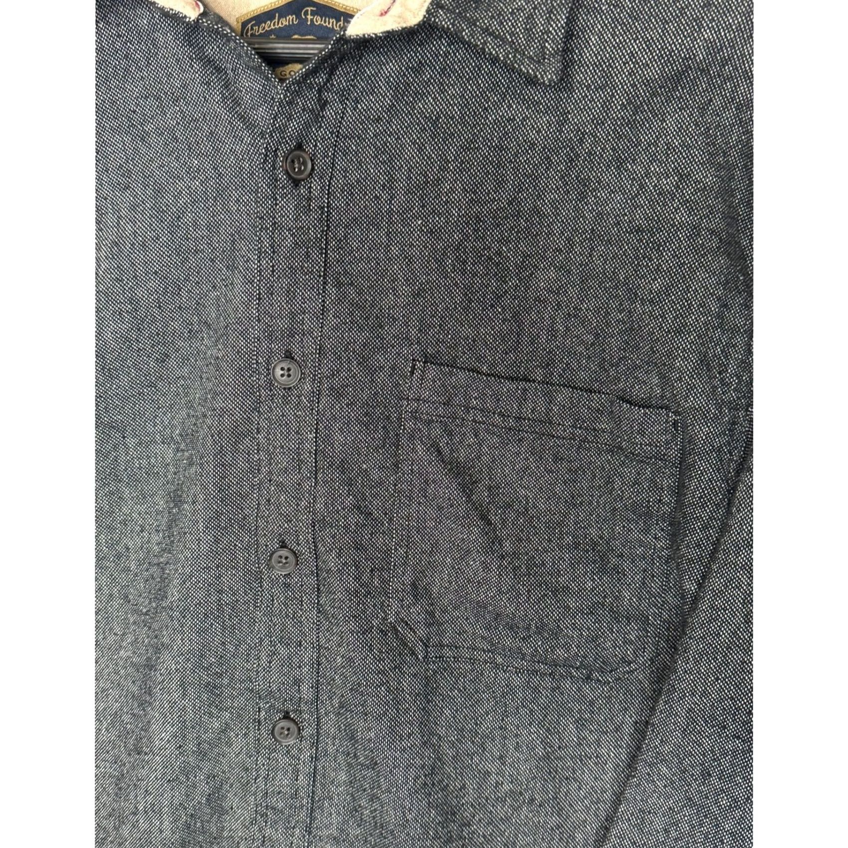 Vintage Freedom Foundry Mens Button-Up Shirt Charcoal Gray Long Sleeve Front Chest Pocket Herringbone Casual Regular Fit Button-Down 70s 80s (if applicable) Size US L / EU 52-54 / 3 - 2 Thumbnail