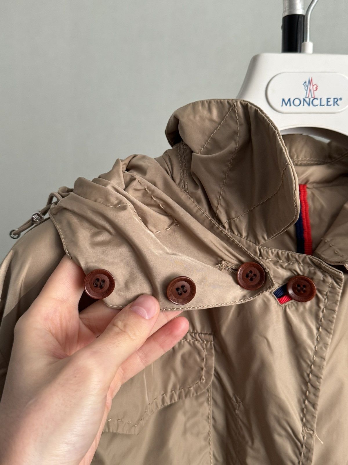 Moncler Moncler nylon shimmering jacket size 4 Size L / US 10 / IT 46 - 6 Thumbnail