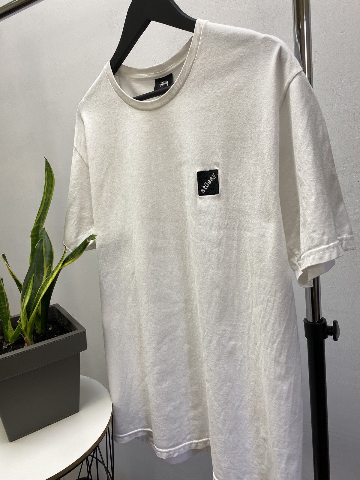Stussy Stussy Small Logo T Shirt Men’s White Size US L / EU 52-54 / 3 - 2 Thumbnail