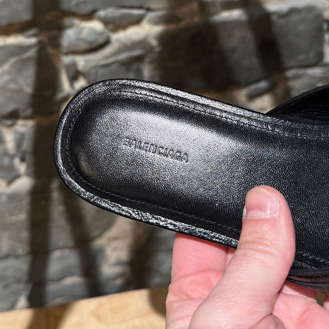 Balenciaga Balenciaga Cagole Black Leather Flat Sandals Size US 7 / IT 37 - 6 Thumbnail