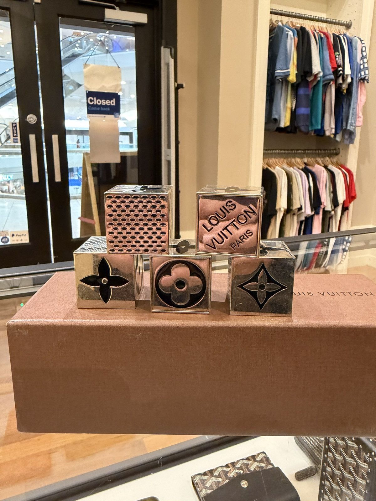 Louis Vuitton Louis Vuitton Monogram Silver Cube Set Size ONE SIZE - 3 Thumbnail