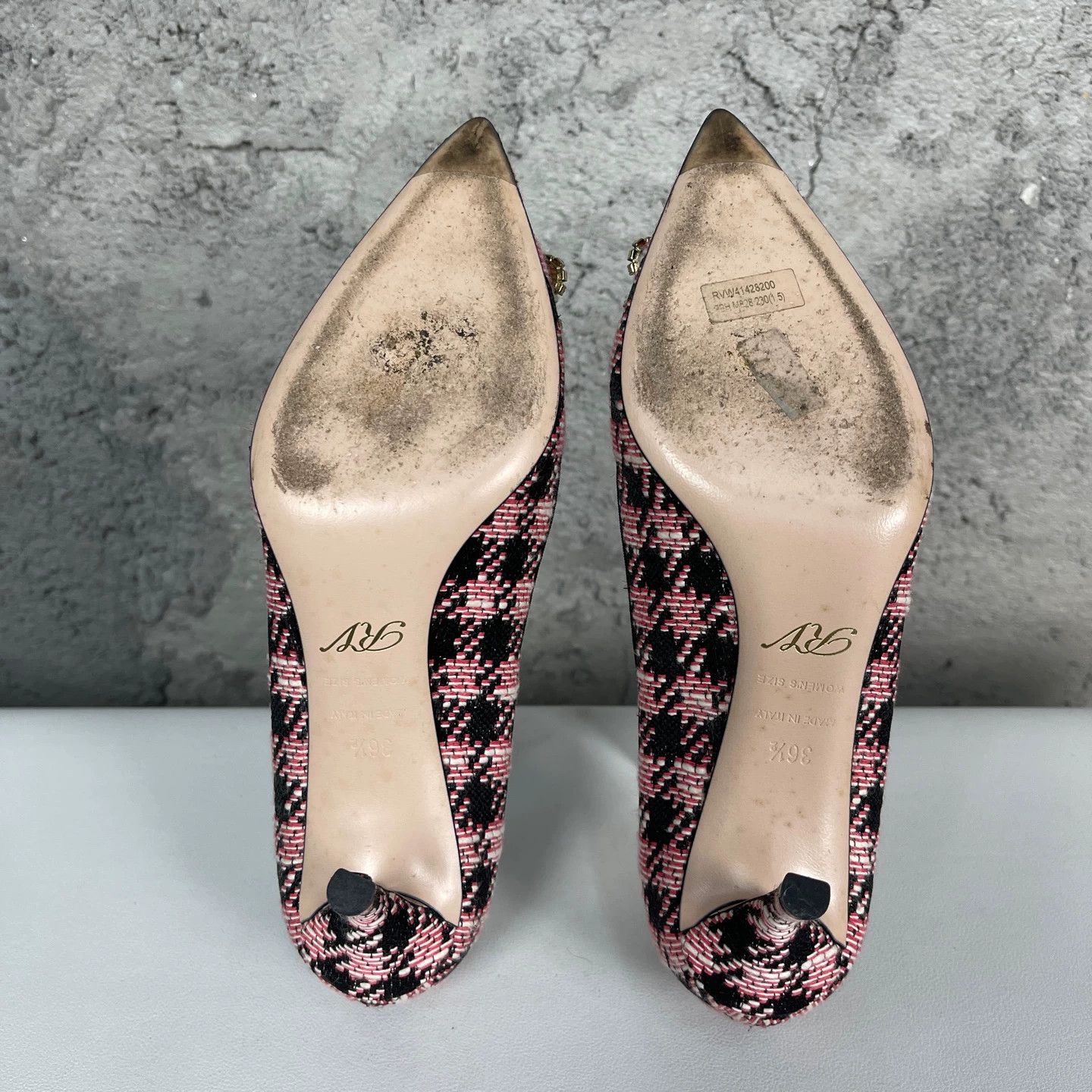 Roger Vivier Roger Vivier RV Crystal Buckle Heels Women's 36.5 Size US 5.5 / IT 35.5 - 8 Thumbnail