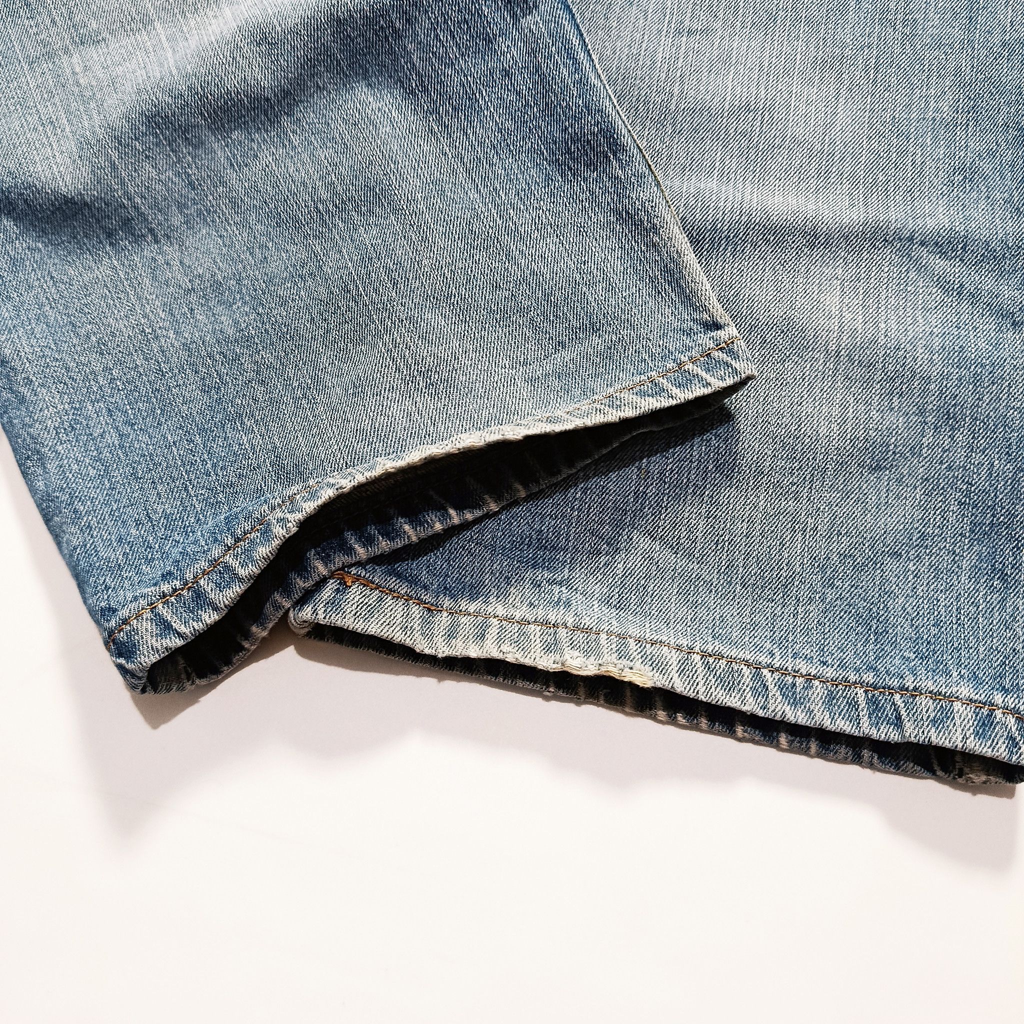 Levi's Vintage Levi’s 505 Regular Fit Denim Jeans Size US 36 / EU 52 - 9 Thumbnail