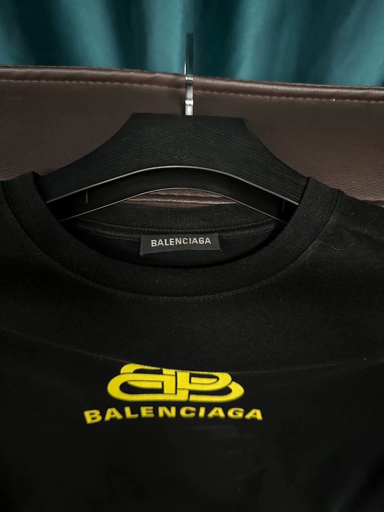 Balenciaga Balenciaga Short-sleeved shirt with lock closure, black wi Size US M / EU 48-50 / 2 - 3 Thumbnail