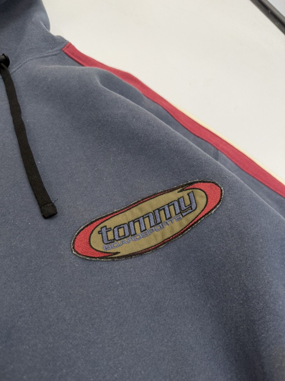 Tommy Hilfiger 🔥 90's Rare Tommy Hilfiger Embroided Backhit Logo Hoodie - M Size US L / EU 52-54 / 3 - 5 Thumbnail