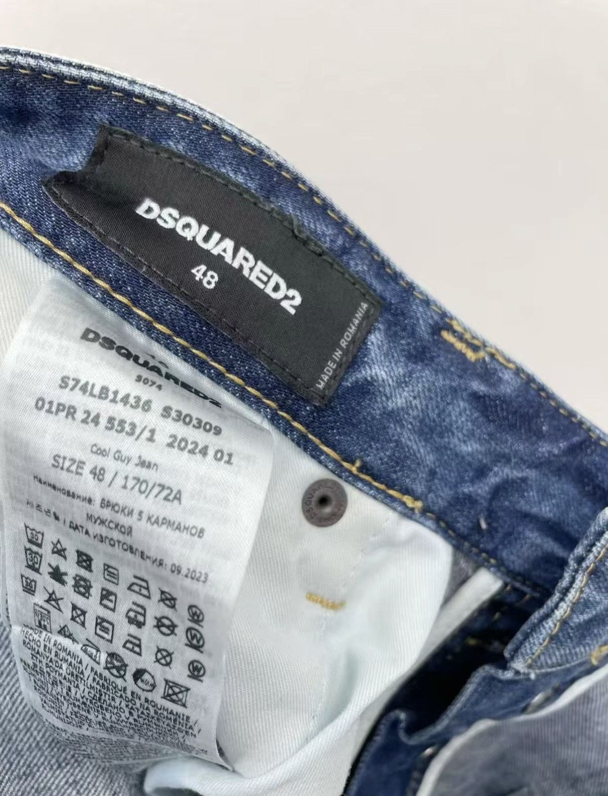 Dsquared2 DSQUARED2 (D2) 100% Cotton Washed Distressed Jeans J30 Size US 30 / EU 46 - 7 Thumbnail