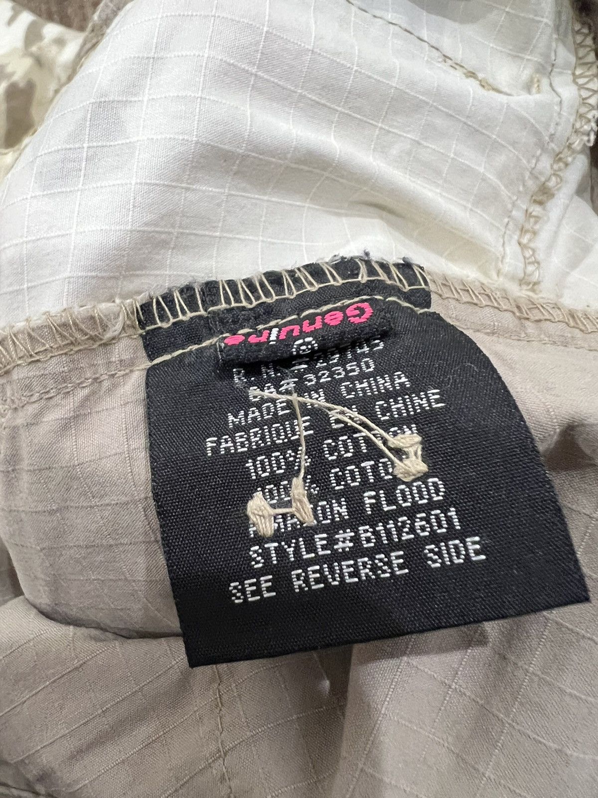 Vintage Womens volcom camo cargo capris Size 30" / US 8 / IT 44 - 5 Thumbnail