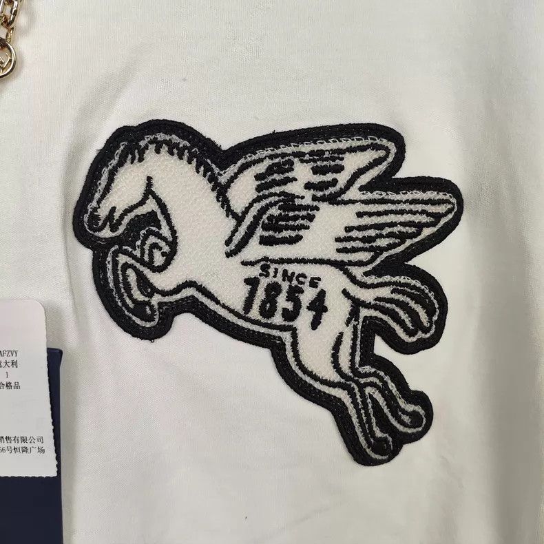 Louis Vuitton Louis Vuitton Black Pegasus Embroidered White short sleeve Size US L / EU 52-54 / 3 - 3 Thumbnail
