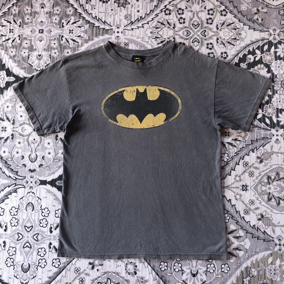 DC Comics Vintage Batman Logo Tee Size US M / EU 48-50 / 2 - 1 Thumbnail