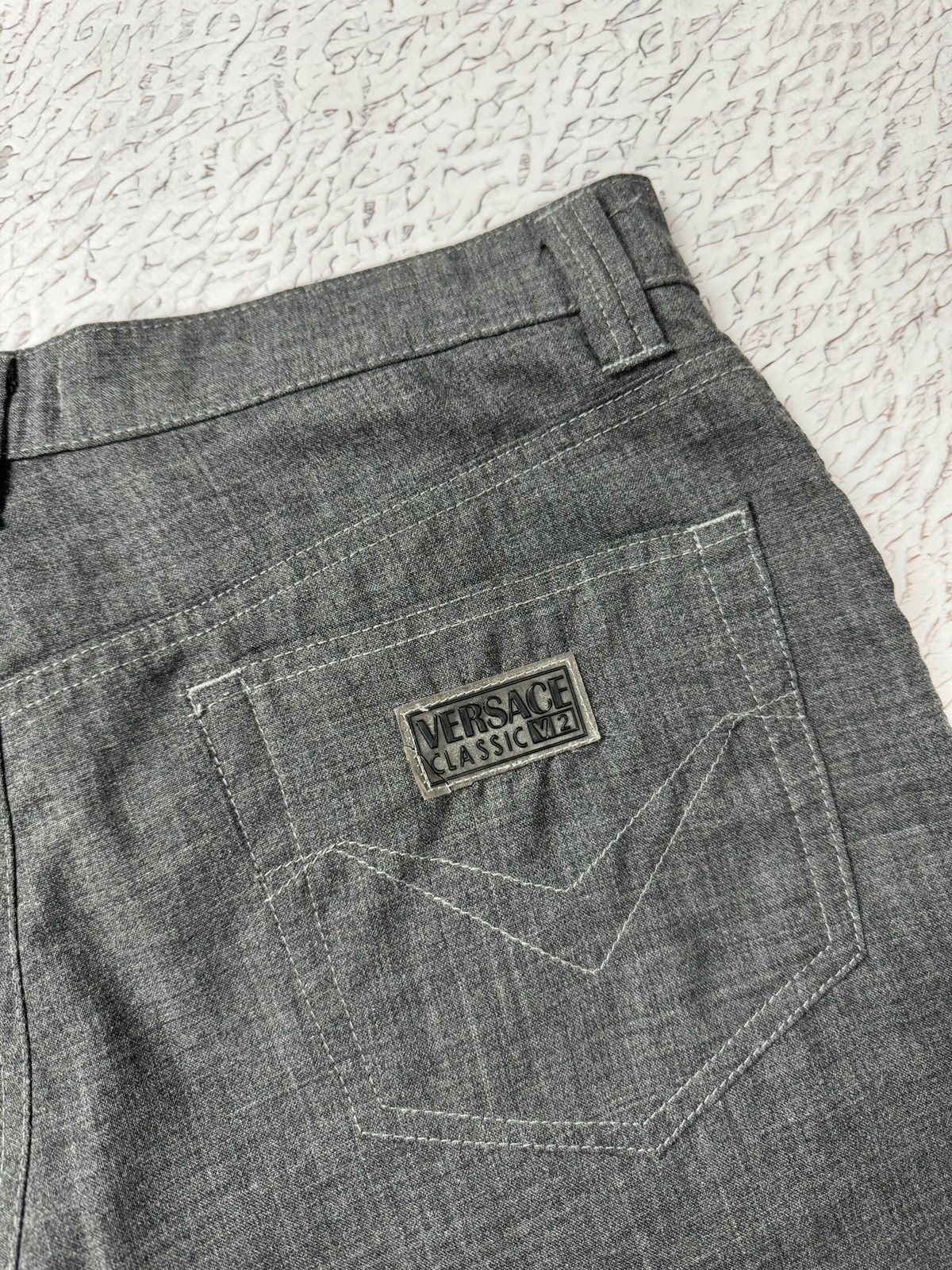 Versace Versace Classic V2 vintage grey wool casual pants logo Size US 32 / EU 48 - 15 Thumbnail