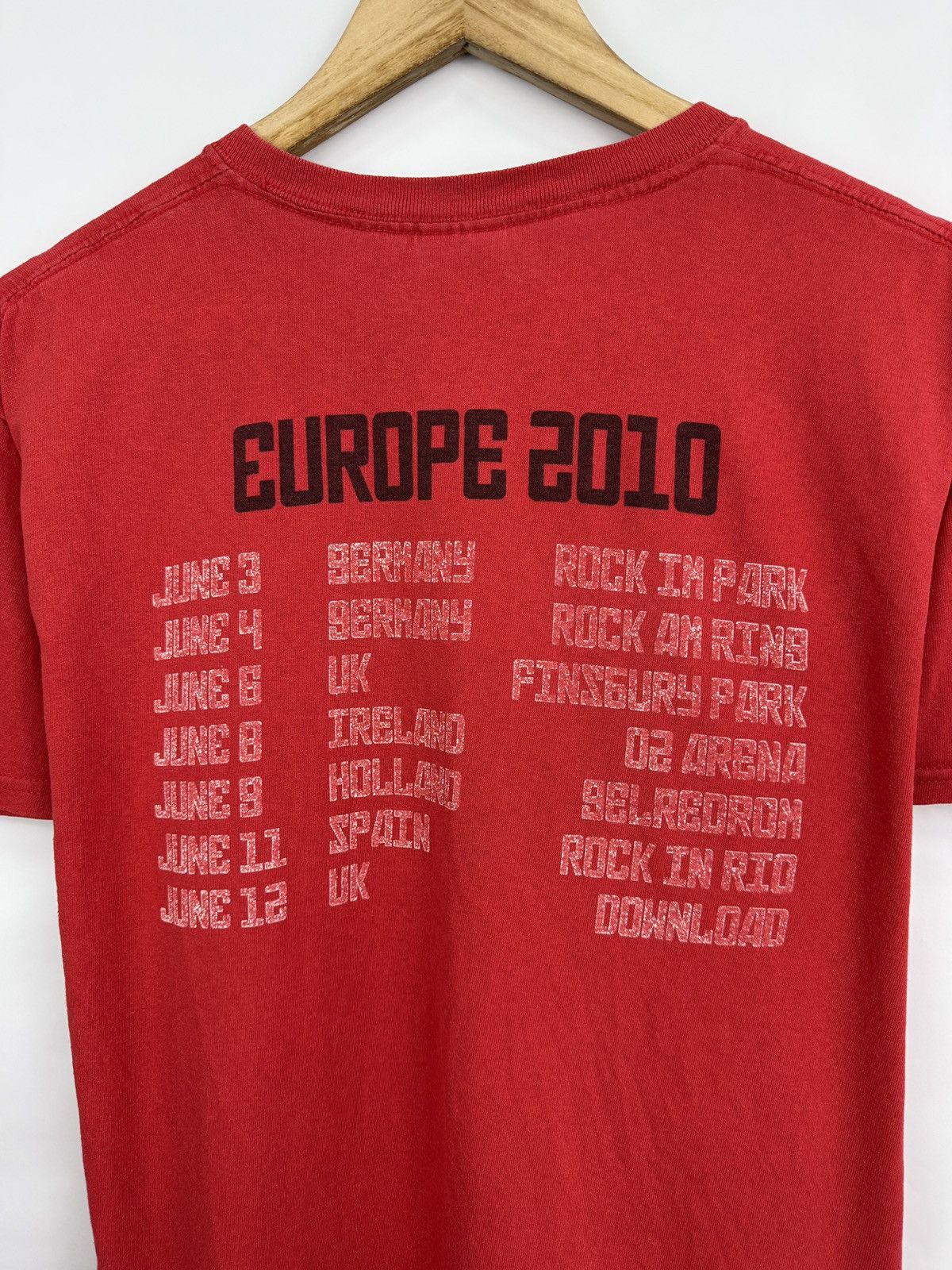 Rage Against The Machine 🇺🇸 Vintage Rage Against The Machine Europe 2010 Tour T-Shirt Size US M / EU 48-50 / 2 - 7 Thumbnail