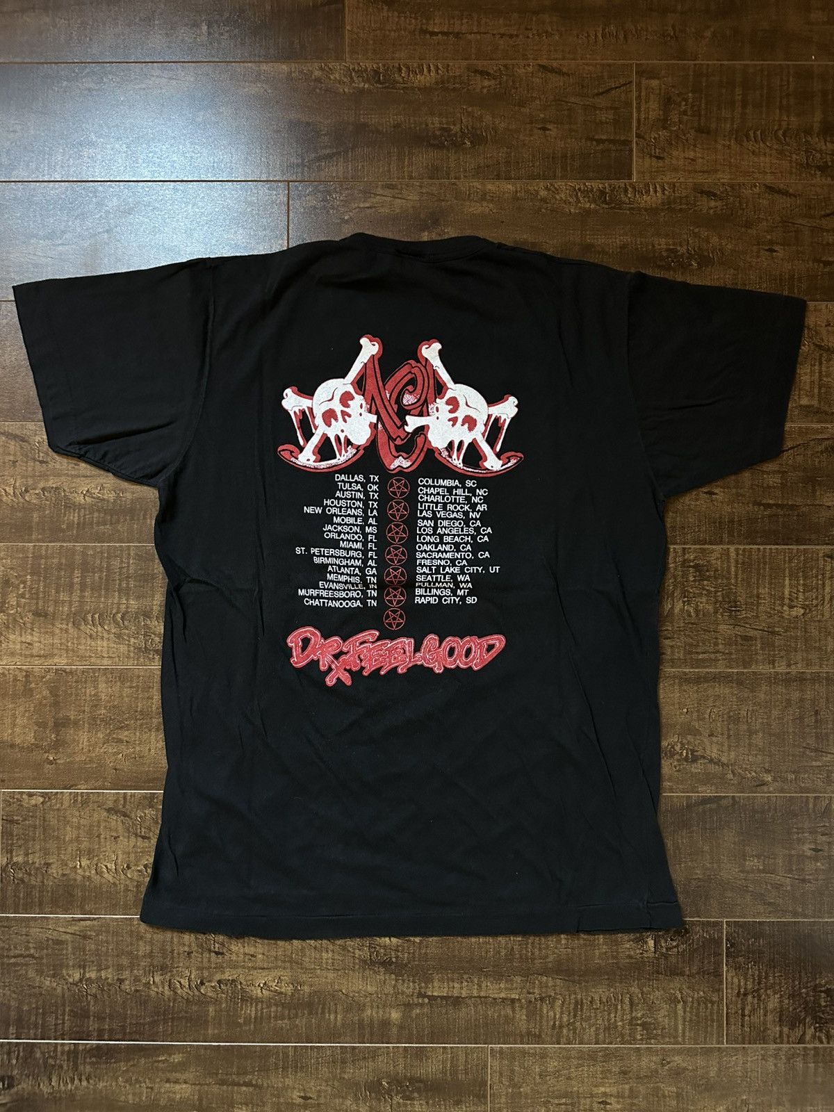 Vintage Vintage 1990 Motley Crue “Dr Feelgood” Tour T-shirt Size US XL / EU 56 / 4 - 2 Thumbnail