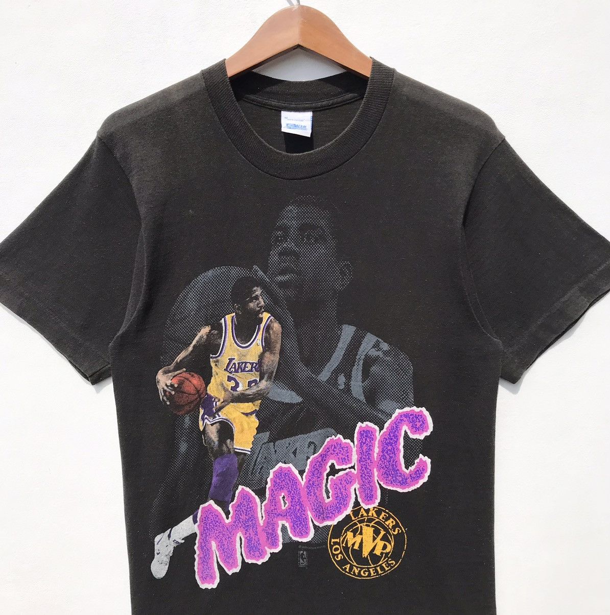 NBA × Vintage Vintage 90s Magic Johnson Lakers NBA Shirt SunFaded Size US S / EU 44-46 / 1 - 9 Thumbnail