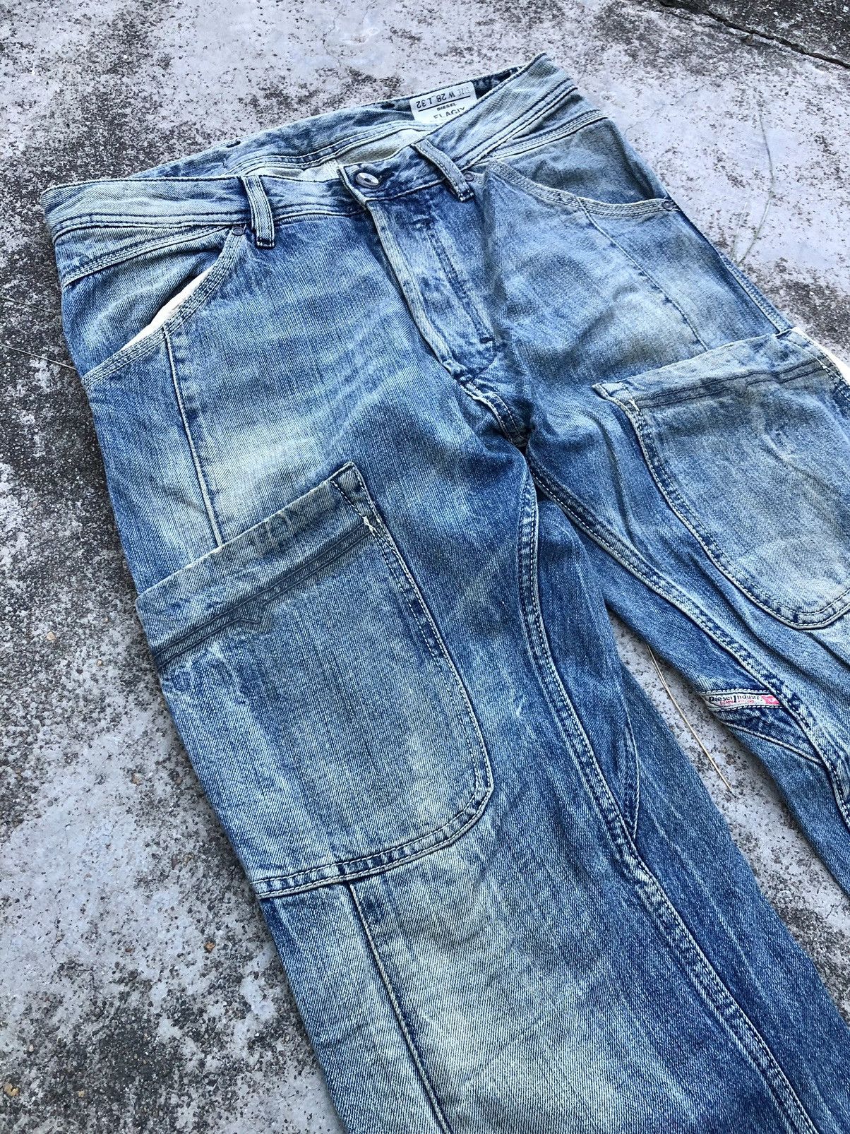 Diesel RECONSTRUCTED DIESEL FLAGIX SIX POCKET Size US 31 - 6 Thumbnail