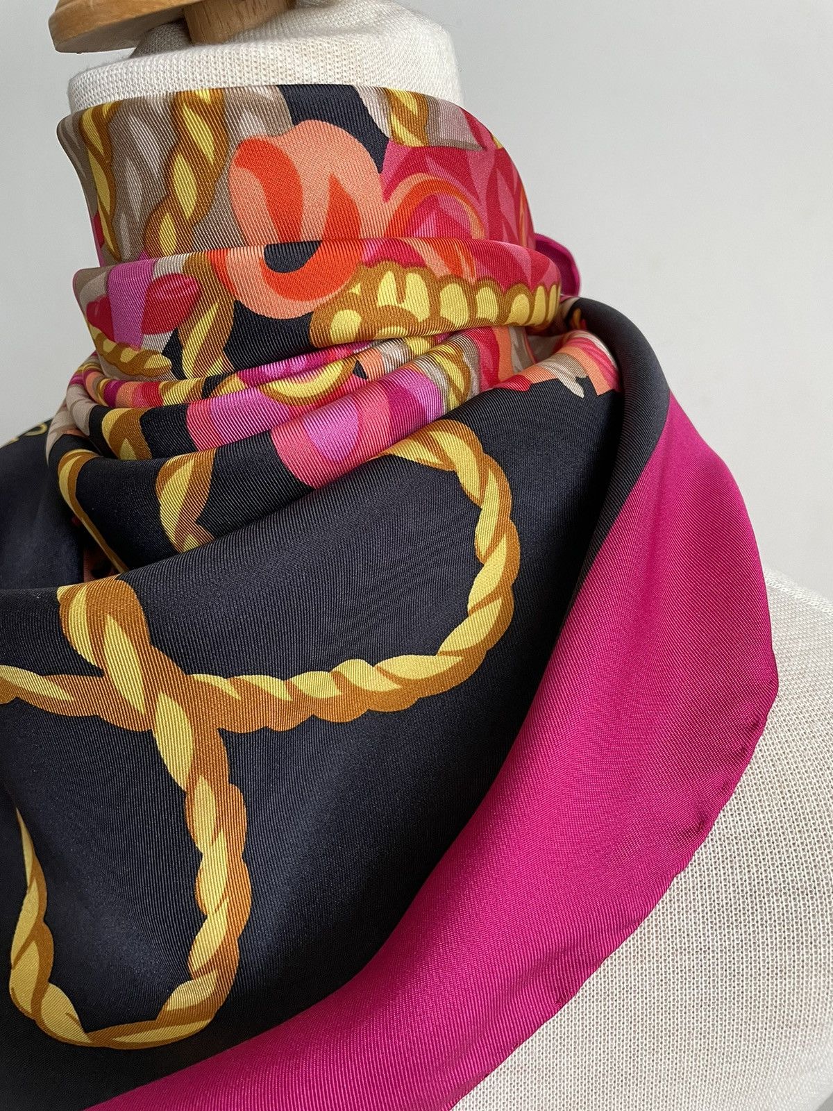 Celine × Designer × Vintage Vintage Celine Silk Scarves Size ONE SIZE - 6 Thumbnail