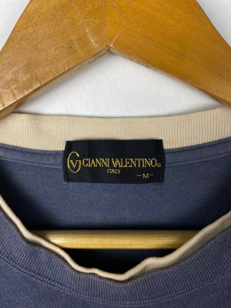 Gianni Valentino gianni valentino short sleeves tee embroided logo Size US M / EU 48-50 / 2 - 4 Thumbnail