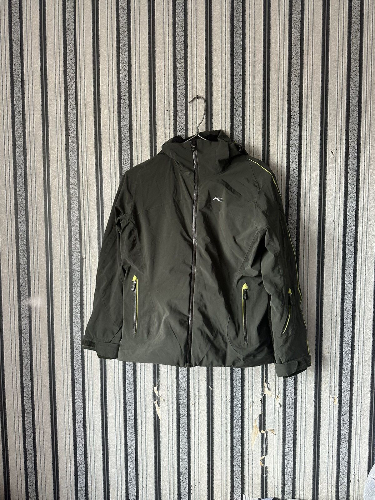 KJUS Jacket Mens M Formula Dermizax Primaloft B&W storm