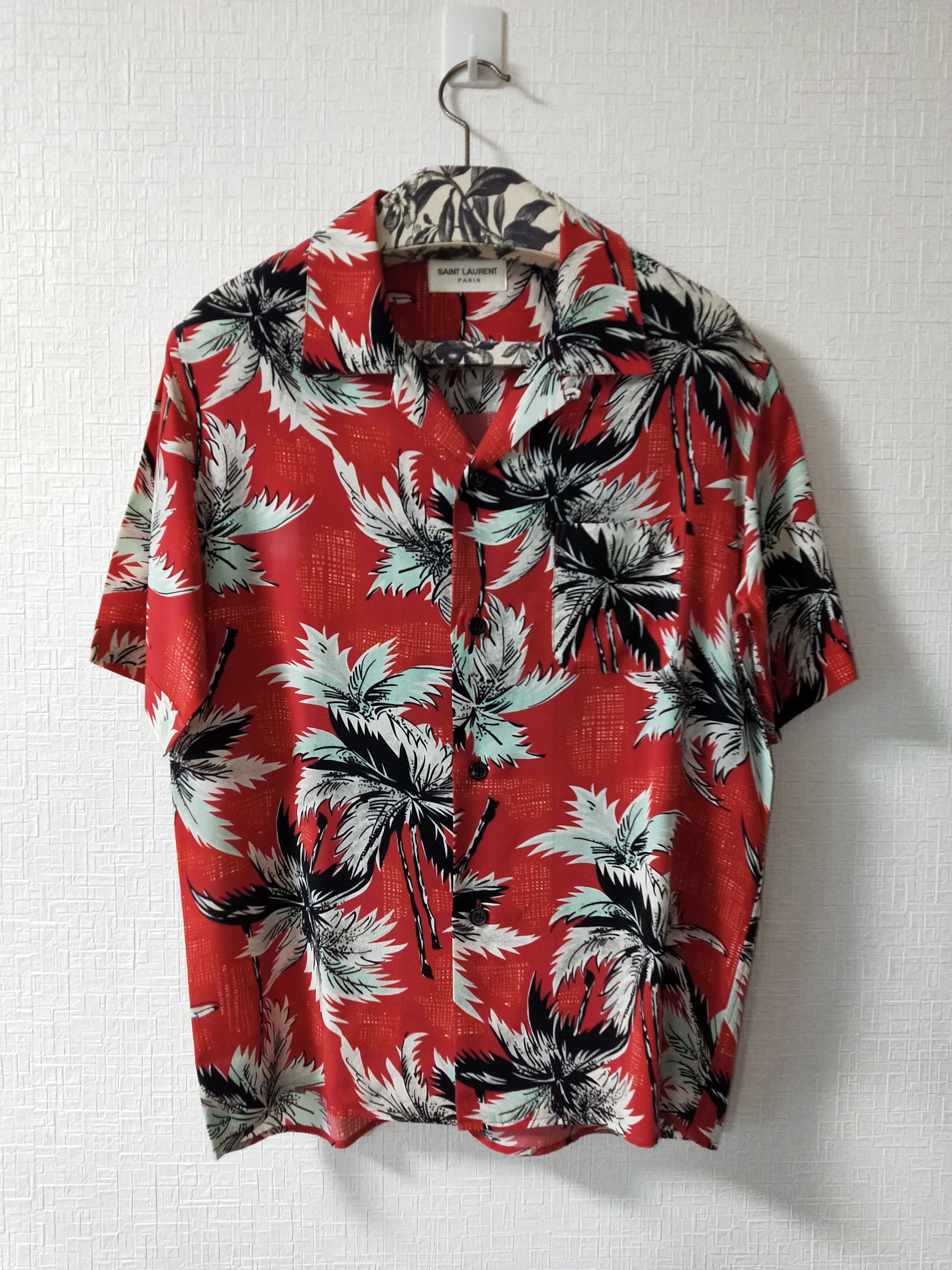 Saint Laurent Paris Red Silk Hawaiian Shirt Size US S / EU 44-46 / 1 - 1 Thumbnail