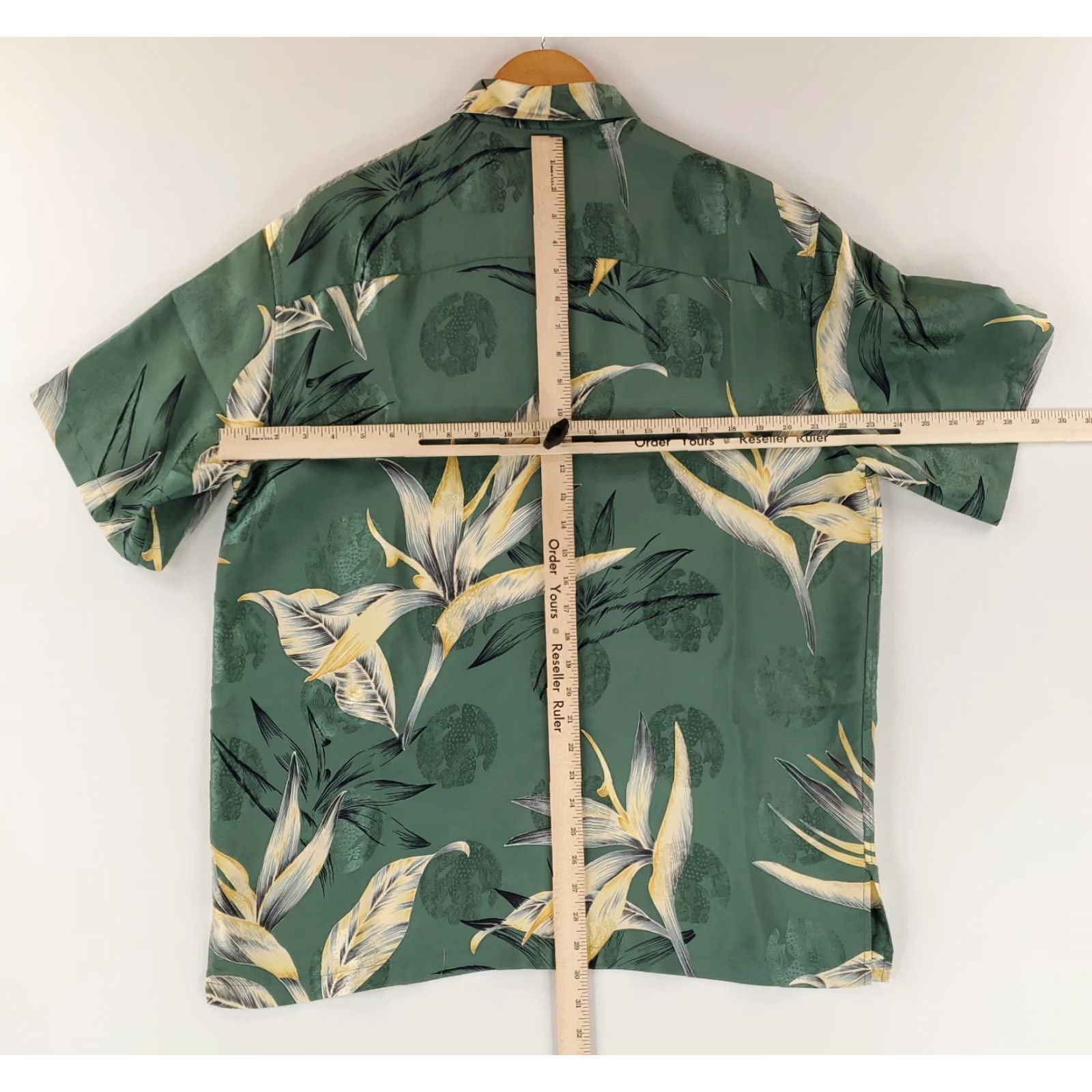 Tori Richard Tori Richard Shirt Hawaiian 100% Silk Palm Fronds Green Mens Medium Green Mens Short Sleeve Size US M / EU 48-50 / 2 - 7 Thumbnail