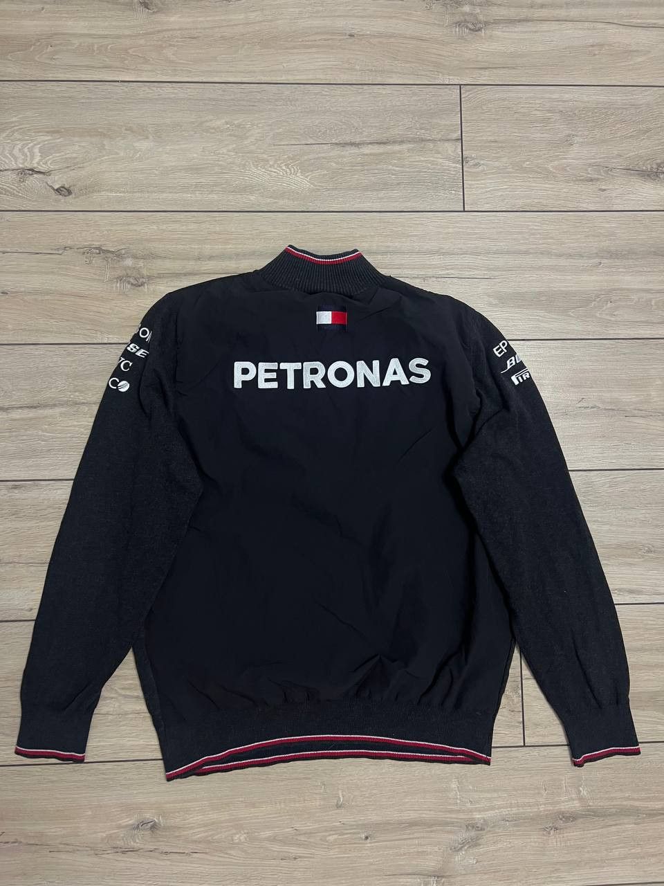 Formula 1 × Mercedes-Benz Mercedes AMG Petronas Racing F1 Jacket 1/4 Zip XL pullover Size US XL / EU 56 / 4 - 6 Thumbnail