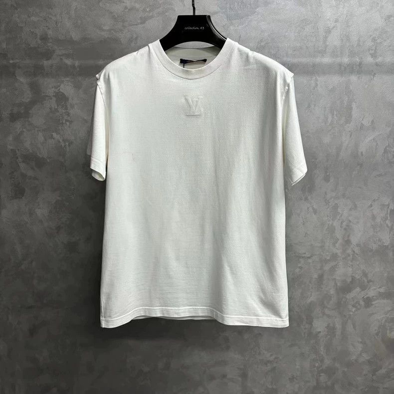 Louis Vuitton louis vuitton White embossed logo short sleeve 2502-Nextarr Size US S / EU 44-46 / 1 - 1 Thumbnail