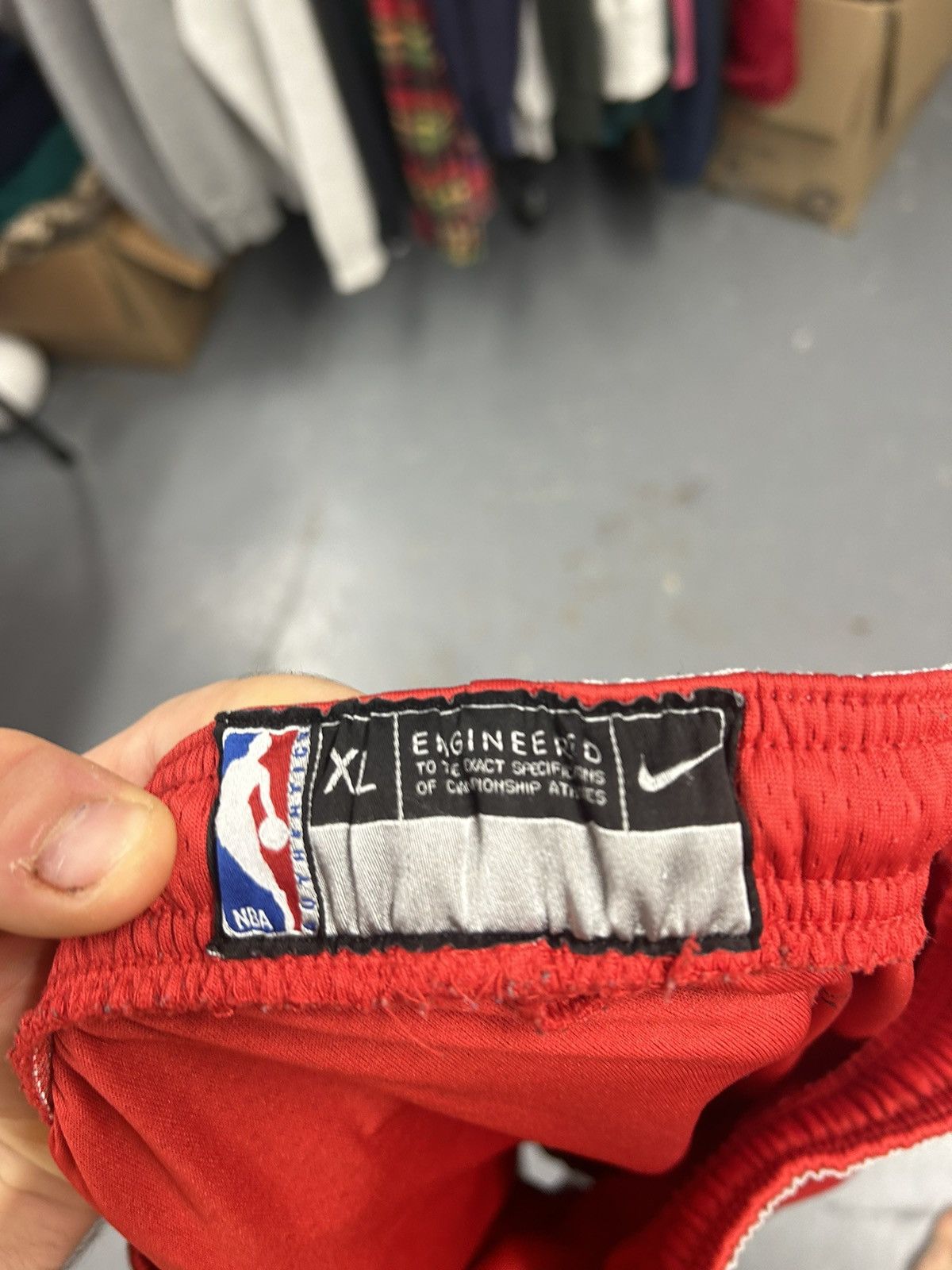 NBA × Nike × Vintage Crazy Vintage 90s Red Nike Chicago Bulls Basketball Shorts Size US 30 / EU 46 - 3 Thumbnail