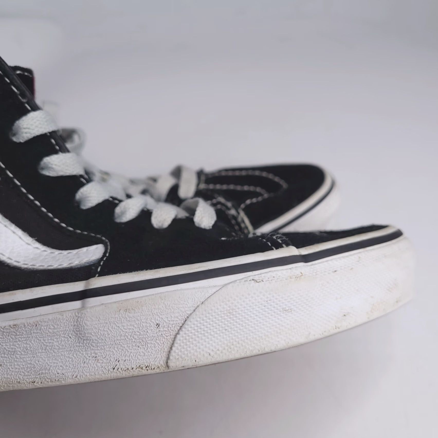 Vans **VANS Sk8 Hi Black Womens Shoes 7** User: VANS Sk8 Hi Black Womens Size 7 Shoes Size M / US 6-8 / IT 42-44 - 3 Thumbnail