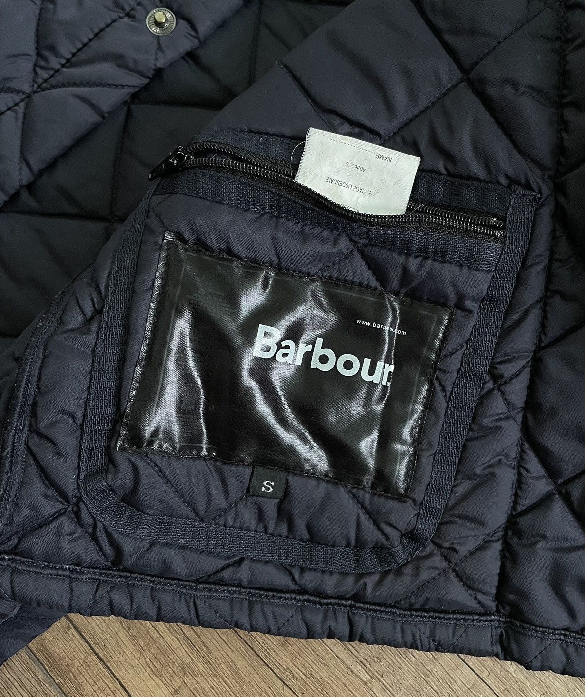 Barbour Barbour Liddesdale Quilted Nylon Slim Jacket Corduroy Collar Size US S / EU 44-46 / 1 - 5 Thumbnail