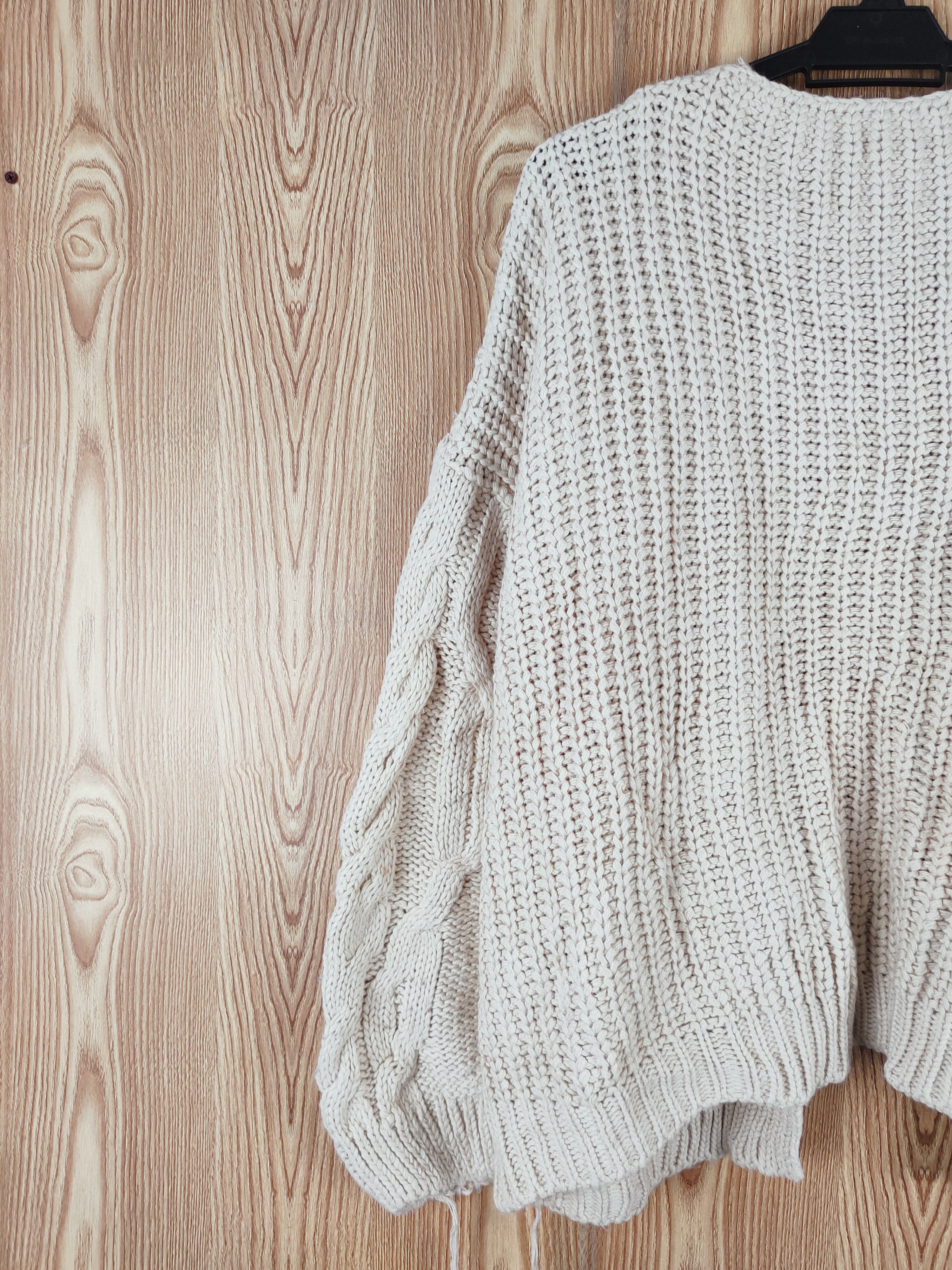 Japanese Brand Japan vintage Cream cable Knitwear Cardigan #W152 Size US XL / EU 56 / 4 - 9 Thumbnail
