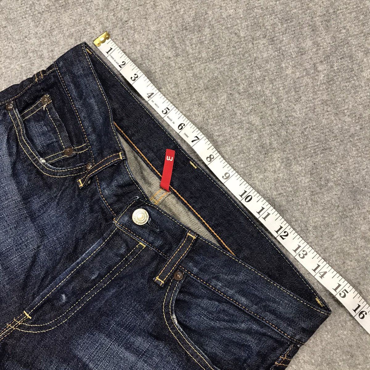 JAPAN UNIQLO DISTRESSED STYLE DENIM BLUE JEANS PANTS