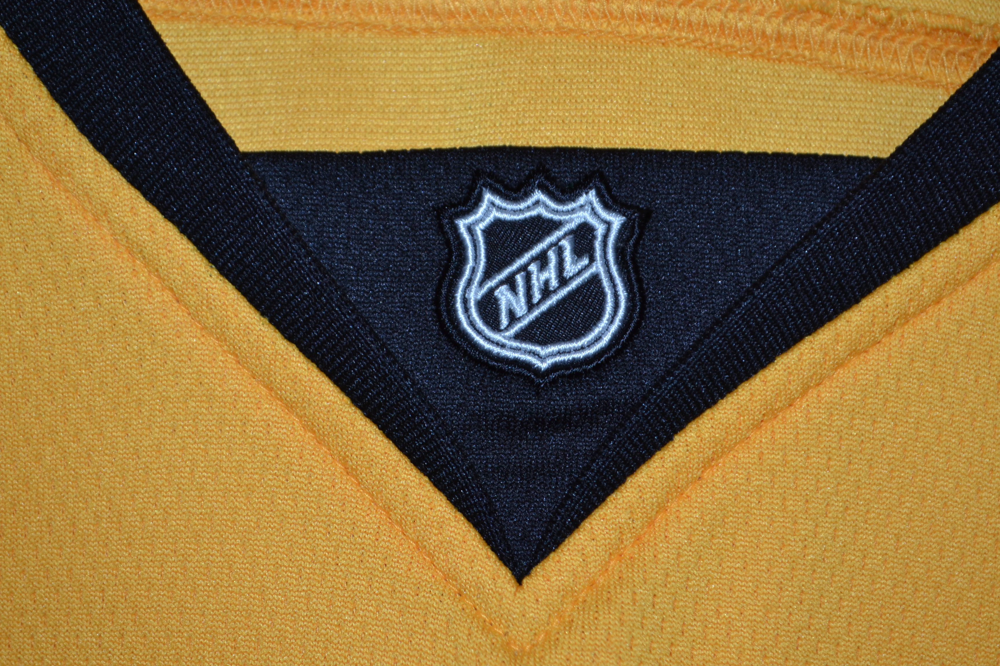 Vintage Pittsburg Penguins Fanatics Women's L Jersey Size L / US 10 / IT 46 - 4 Thumbnail