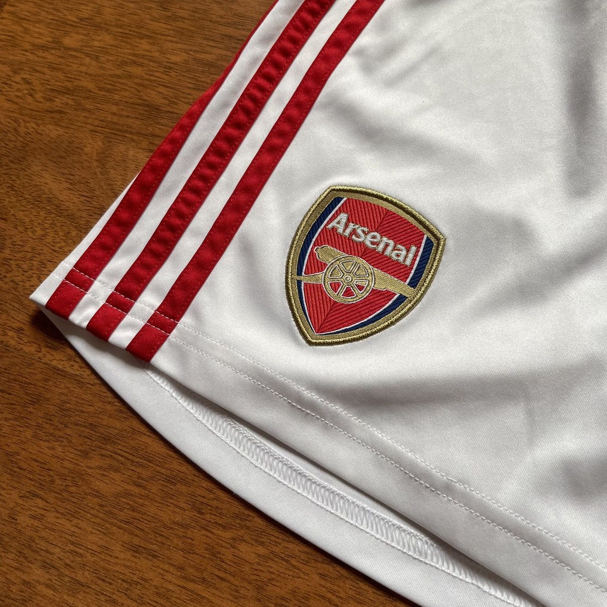 Adidas ARSENAL ADIDAS 2019/2020 FOOTBALL SOCCER HOME SHORTS Size US 30 / EU 46 - 2 Thumbnail