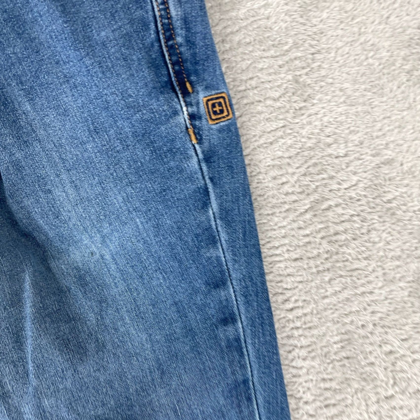 Vintage VINTAGE? No. 5.11 Tactical Jeans Mens 32x31 Blue Straight Leg Utility Workwear Denim Size US 32 / EU 48 - 5 Thumbnail