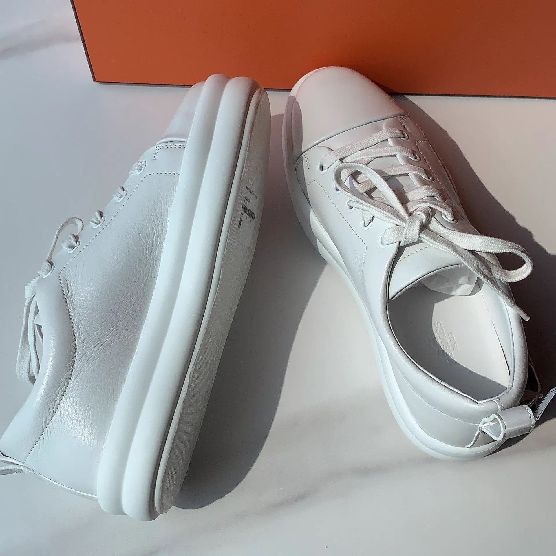 Hermes HERMES Classic White Sneaker Size 39.5 Size US 9 / EU 42 - 5 Thumbnail