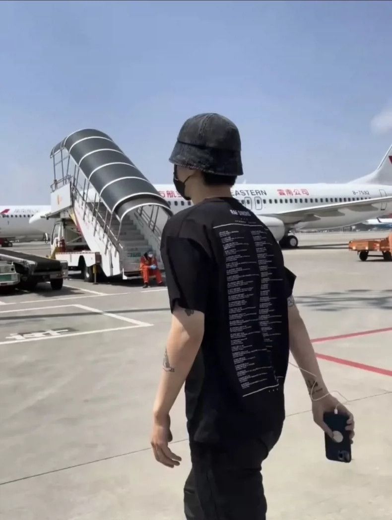 Raf Simons raf simons Barrage tour black orange short sleeves Size US L / EU 52-54 / 3 - 9 Thumbnail